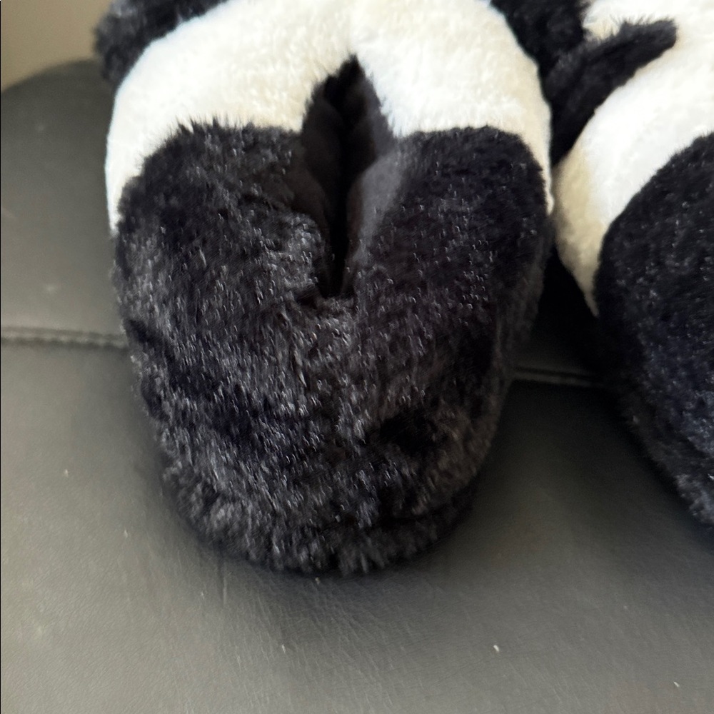 Kids Plush Panda Slippers - Black & White - Picture 9 of 10